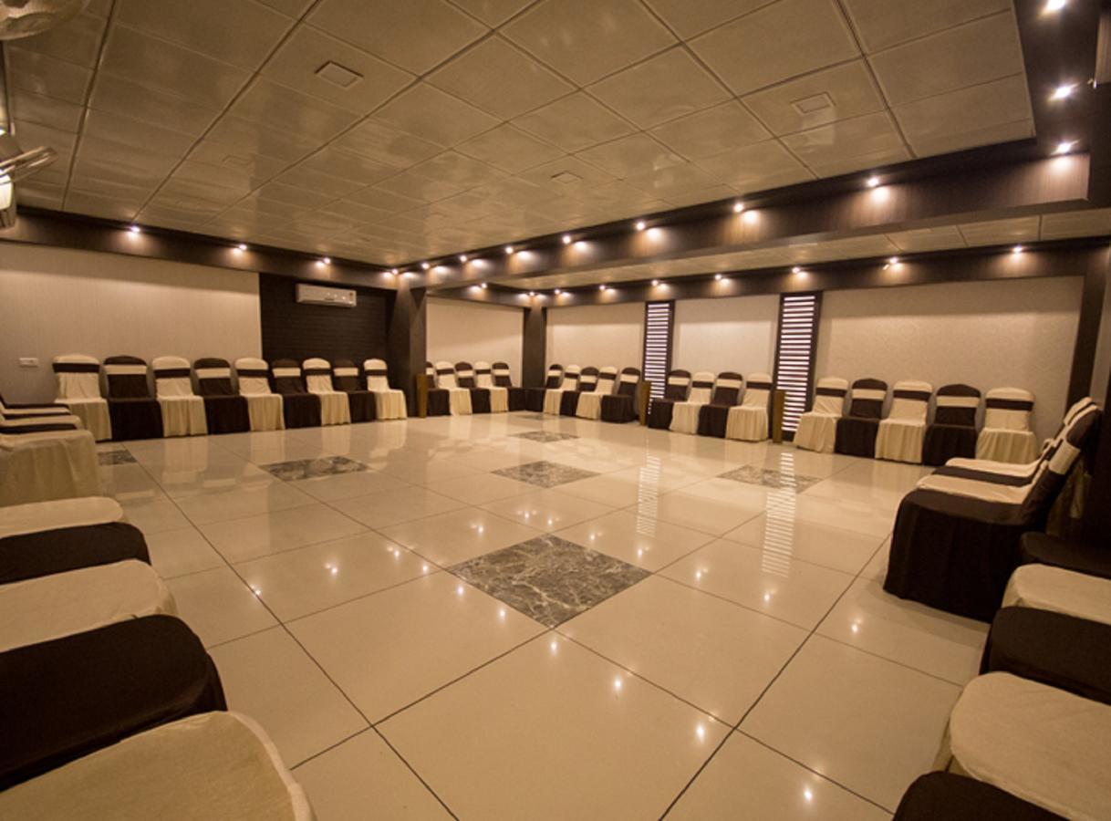 Anr Hotels Lucknow Dış mekan fotoğraf